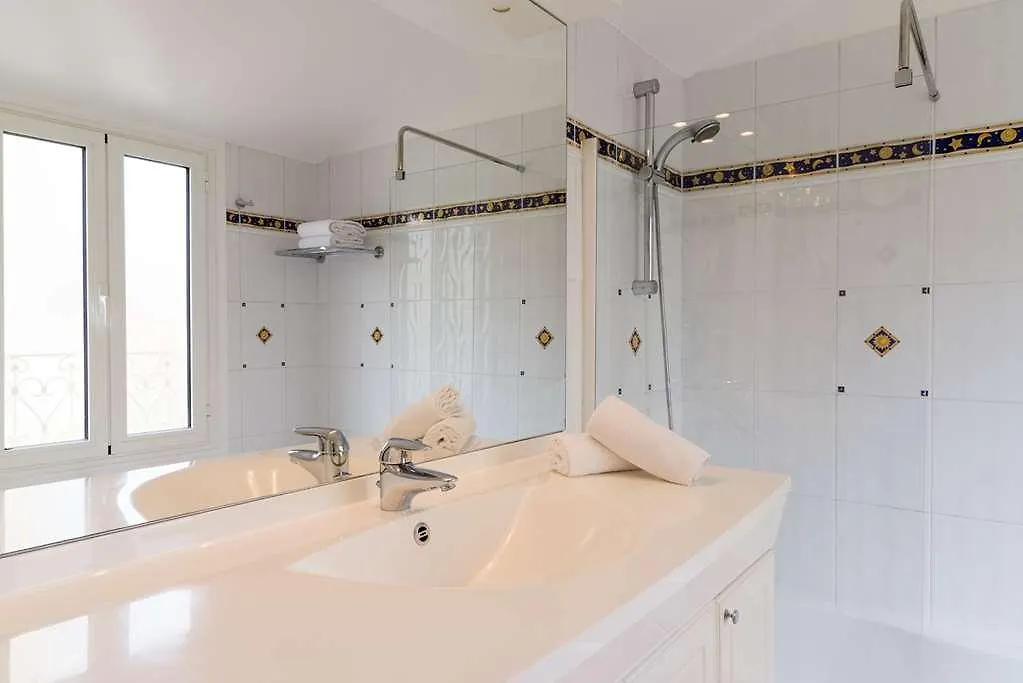 ***  The Originals City, Hotel Frisia, Beaulieu-Sur-Mer France