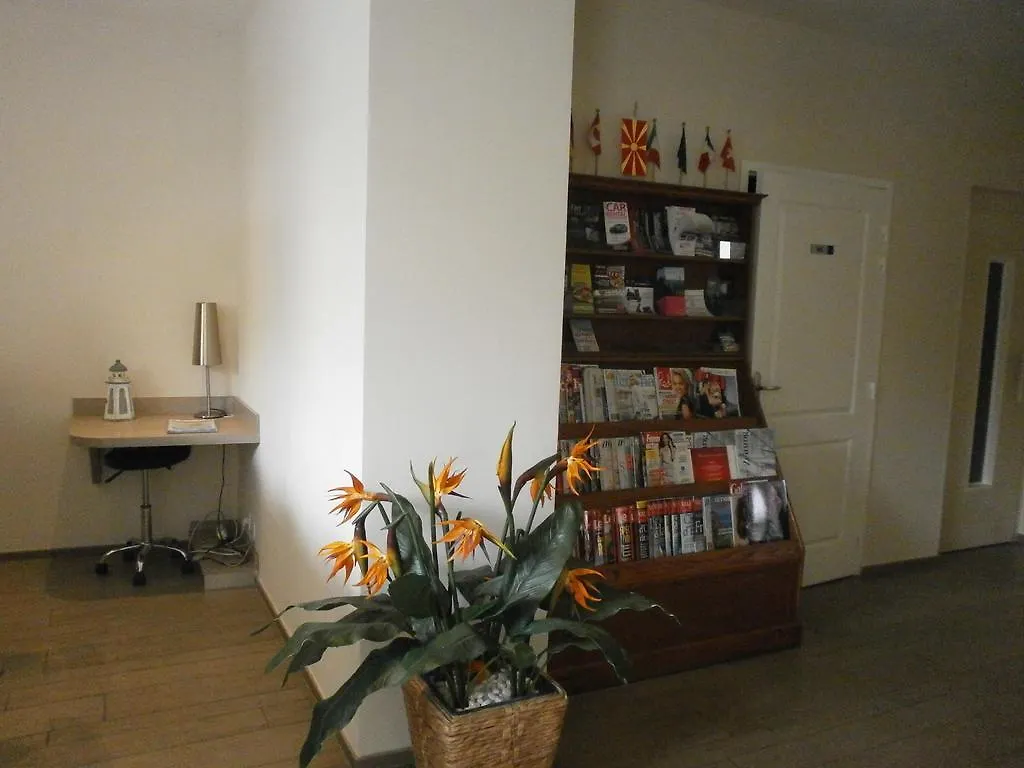 The Originals City, Hotel Frisia, Beaulieu-Sur-Mer