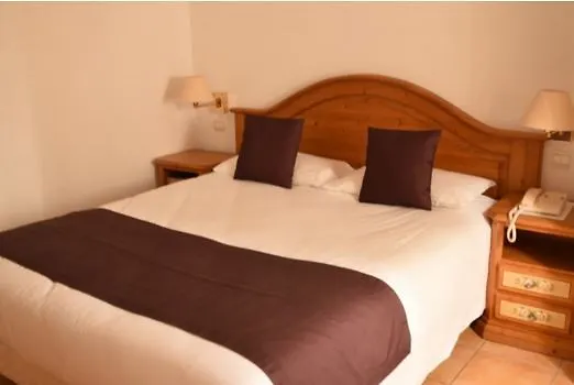 The Originals City, Hotel Frisia, Beaulieu-Sur-Mer
