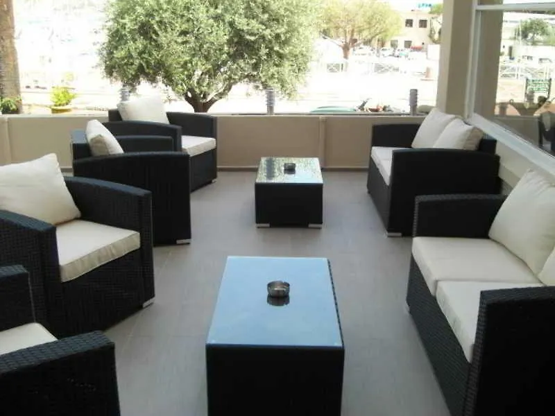 The Originals City, Hotel Frisia, Beaulieu-Sur-Mer 3*,  Francia