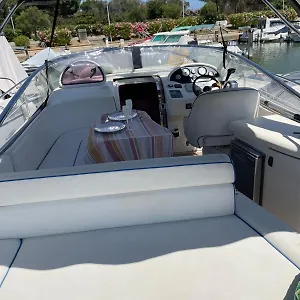  Bateau-hôtel Insolite Sur Un Bateau à Quai France