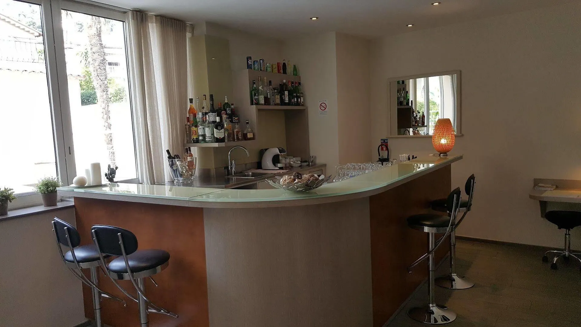 The Originals City, Hotel Frisia, Beaulieu-Sur-Mer